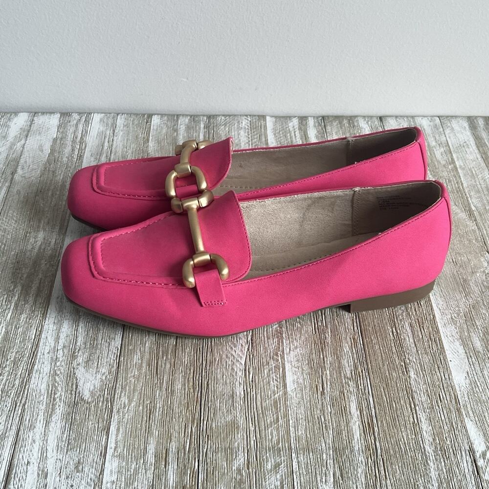 Cliffs by White Mountain Shoes Horse bit loafers Hot Pink 7.5 Vegan Gold Career